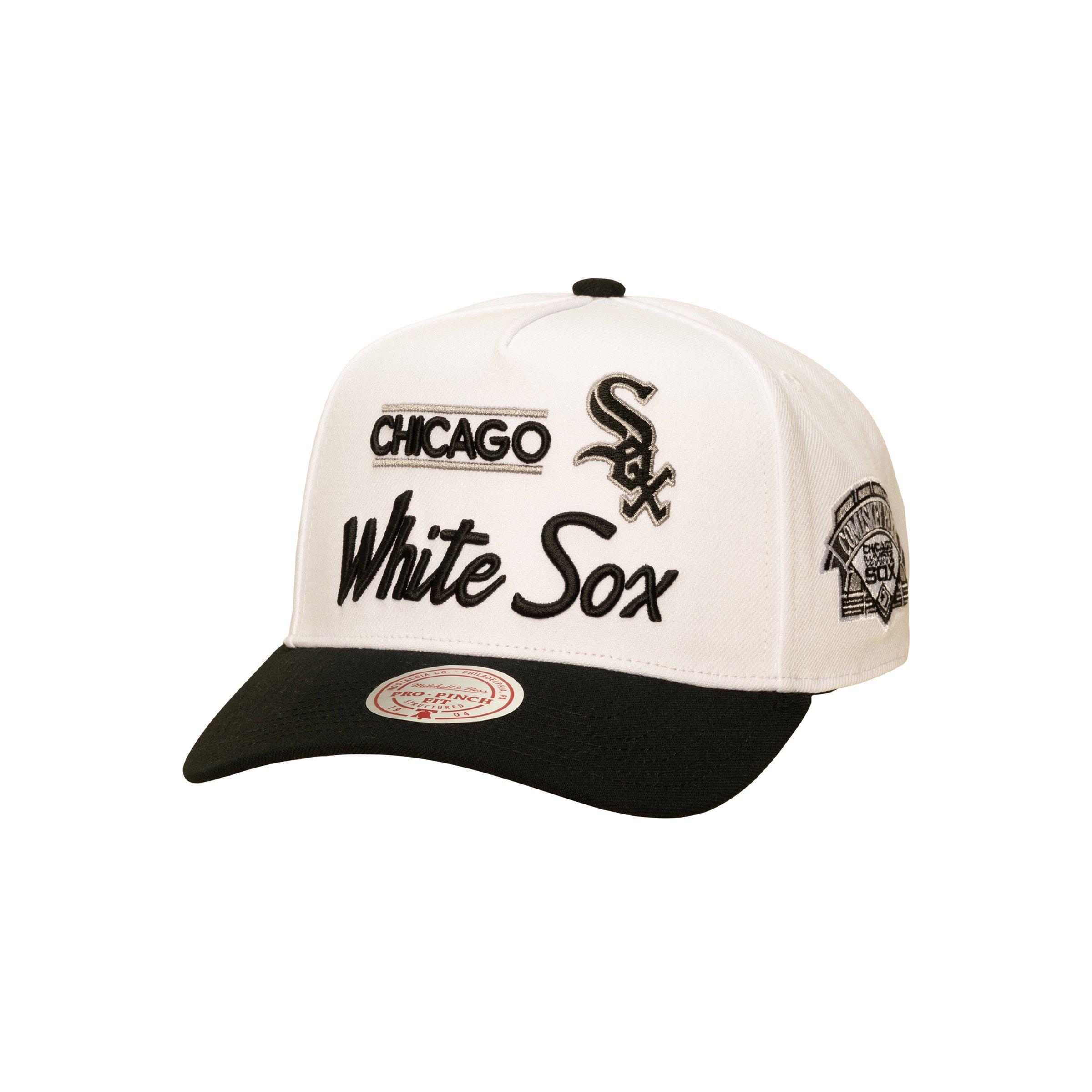 Mitchell & Ness Chicago White Sox Bill Smack Snapback Hat  -  White/Black
